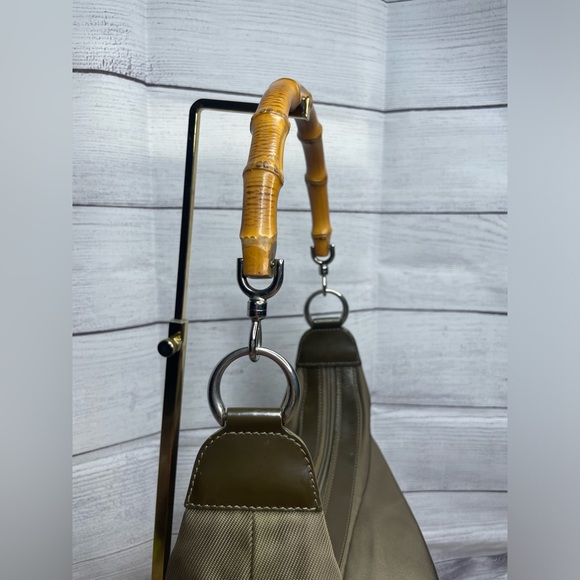 SOLD - GUCCI bamboo nylon shoulder bag - Picture 2 of 9